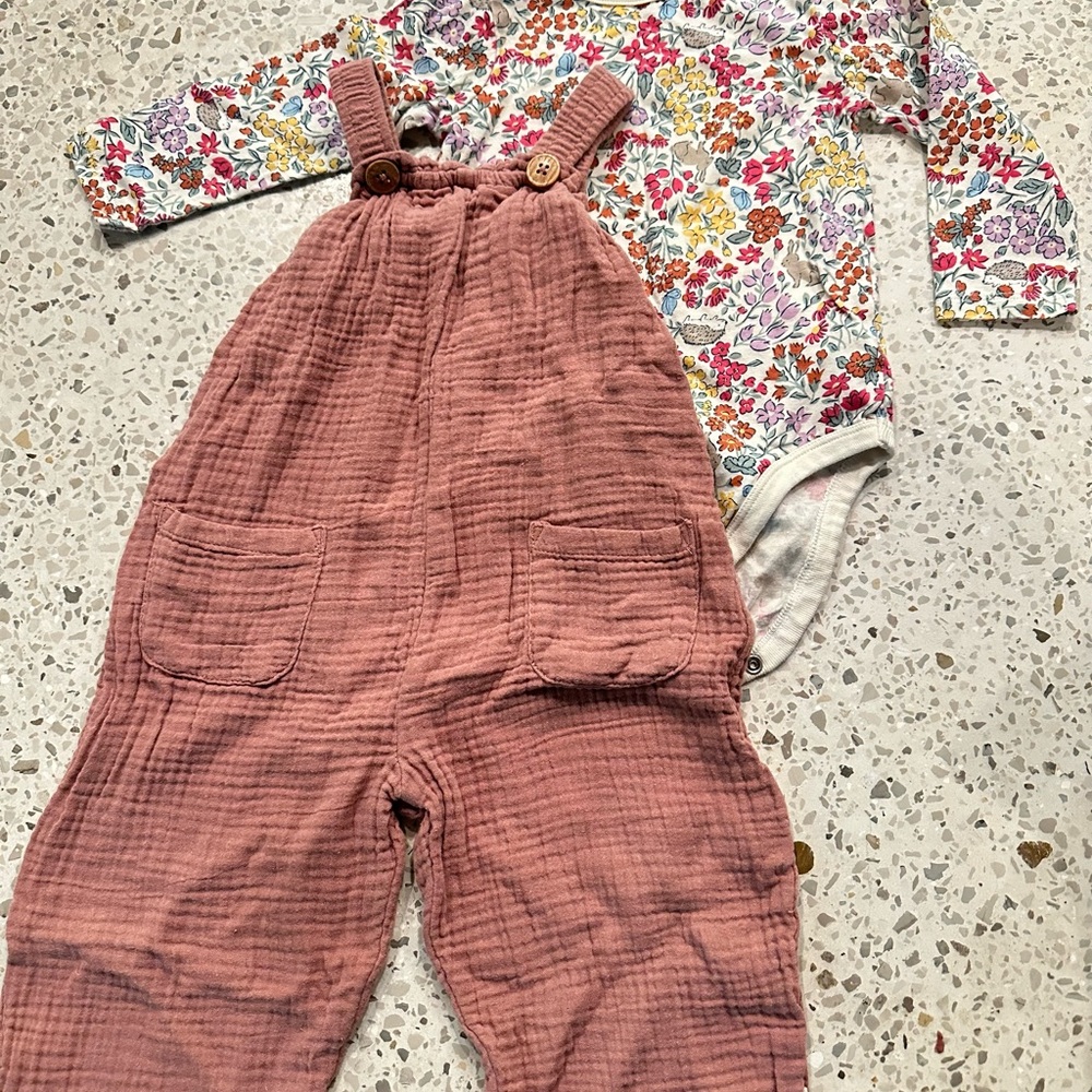 SPRING OUTFIT // mauve pink overalls + floral bodysuit // 18month